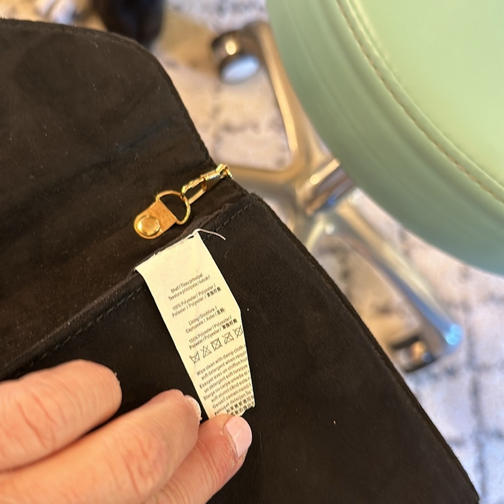 Misguided suede clutch or Crossbody with removable gold straps - Picture 6 of 6